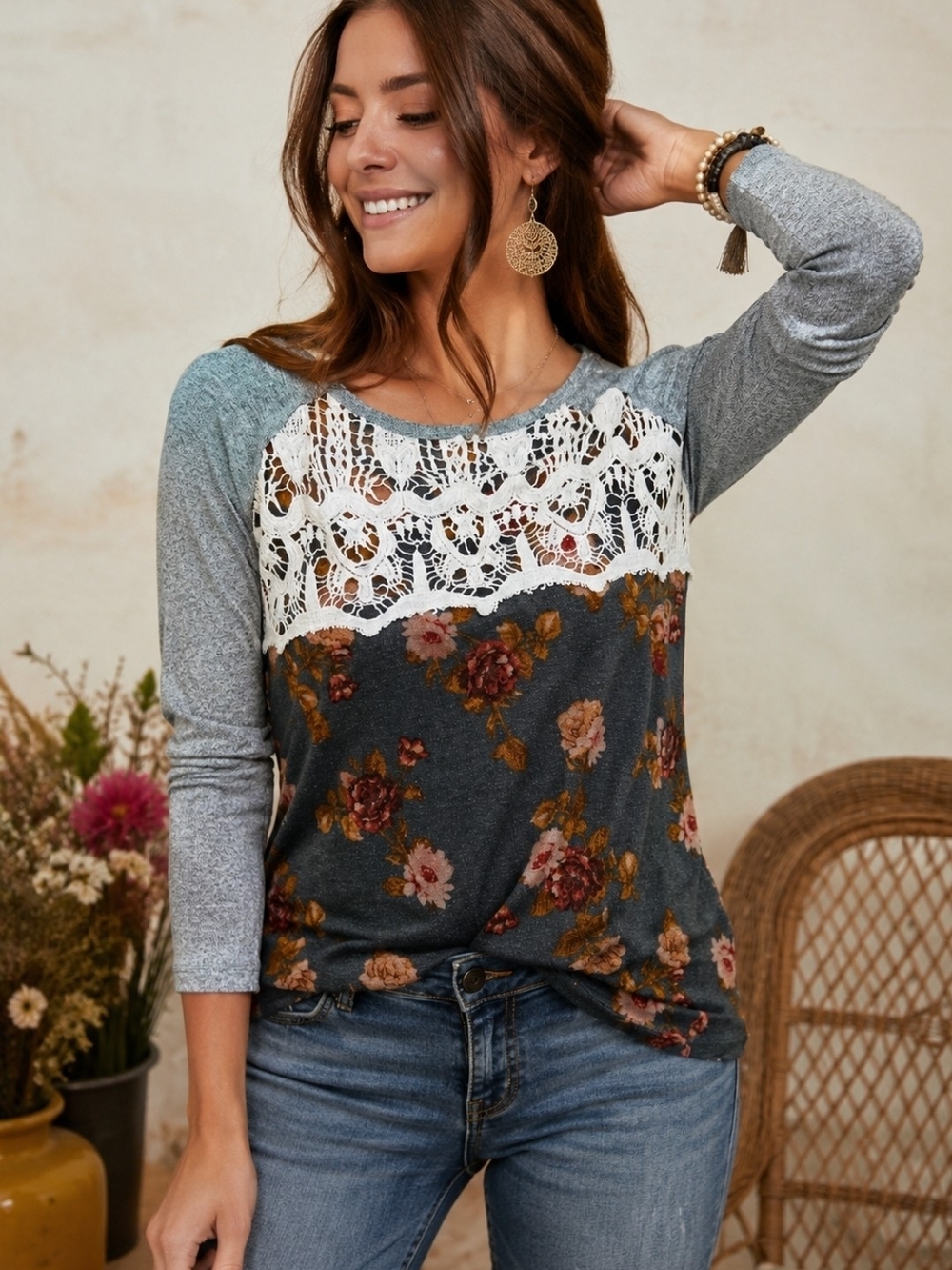 4/$15 Women's Gray Floral Lace Yoke Pullover Top Sz XL Shabby Chic Art